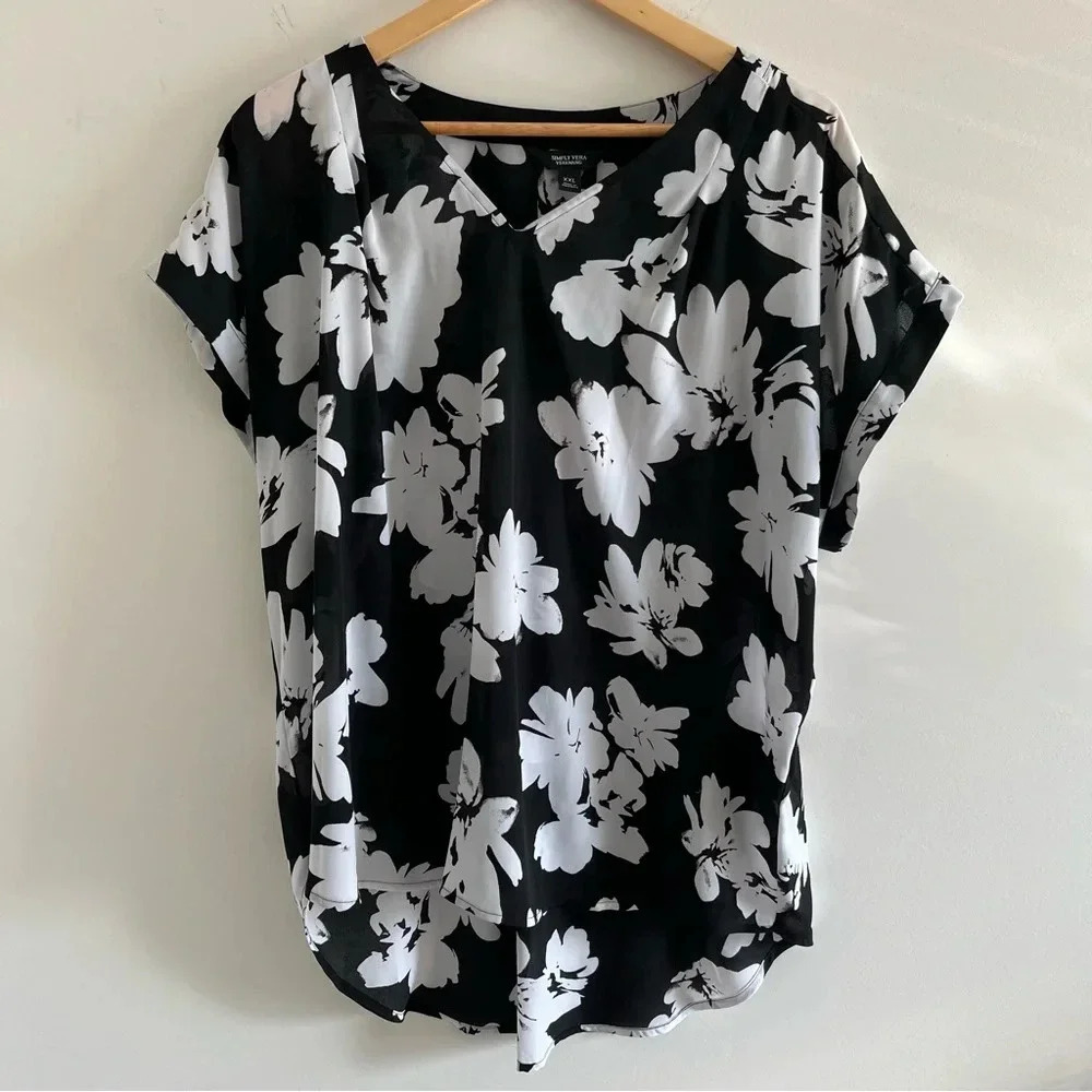 Simply Vera Women’s Floral Popover Top size XXL Black Cap Sleeve Blouse
